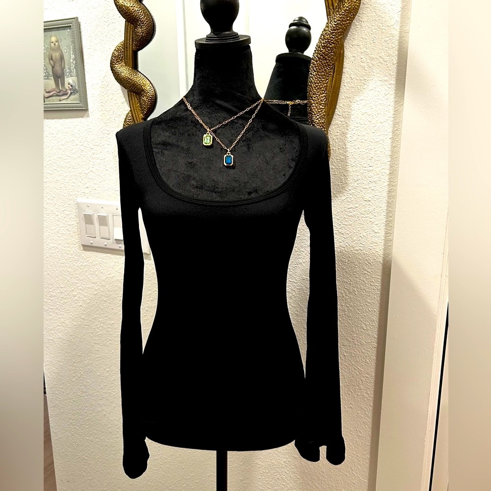 Vintage Y2K Wet Seal Classic Cut Out Arm w/ Bell Sleeves. Price firm.